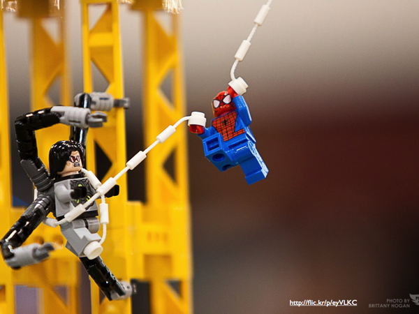 A LEGO Spiderman fighting Doctor Octopus